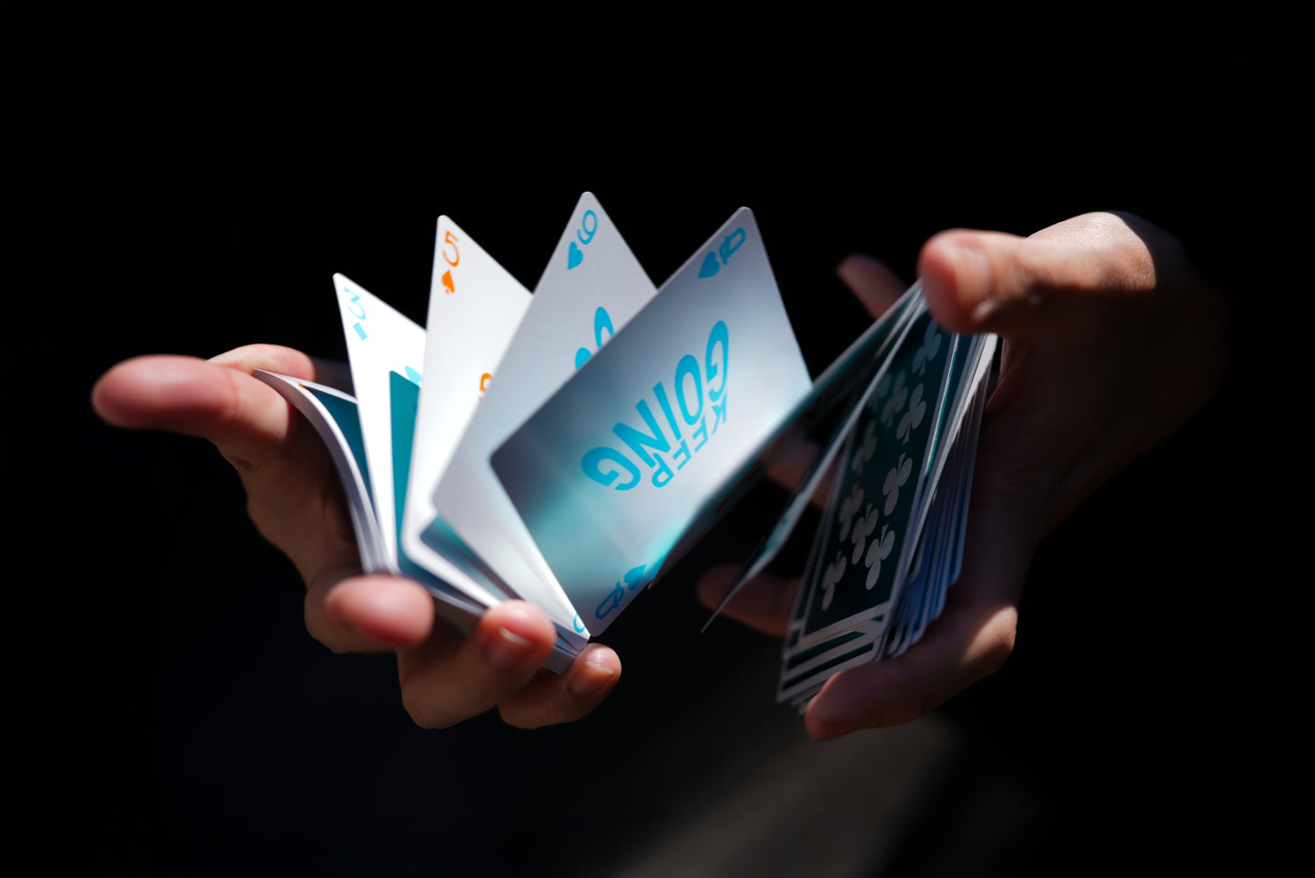 Limit 'Logo' Edition